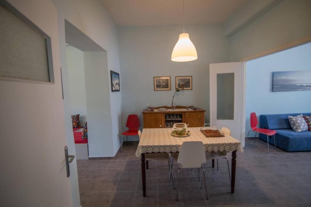 Villa Ανακαινισμενη Μονοκατοικια 125 Τμ Στο Κεντρο Με Κηπο Mesolóngion Exterior foto