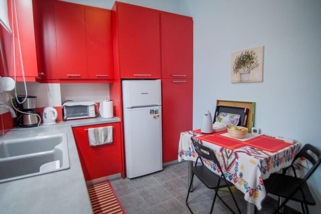 Villa Ανακαινισμενη Μονοκατοικια 125 Τμ Στο Κεντρο Με Κηπο Mesolóngion Exterior foto
